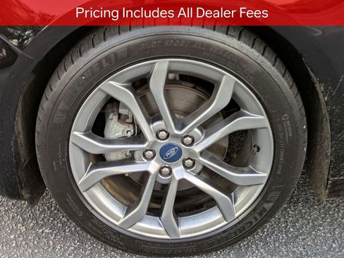 Used 2019 Ford Fusion Titanium FWD image 12