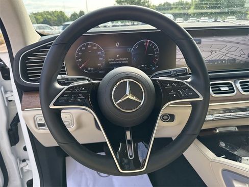 Certified 2025 Mercedes-Benz GLE 450e 4MATIC image 27