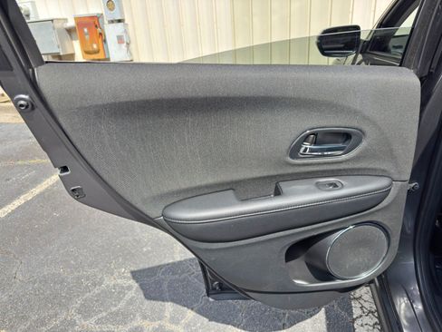 Used 2022 Honda HR-V EX image 37