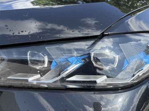 Certified 2025 BMW X5 xDrive50e w/ M Sport Package AWD/4WD image 6