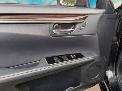 Used 2016 Lexus ES 350 w/ Luxury Package w/Wood Trim FWD image 7