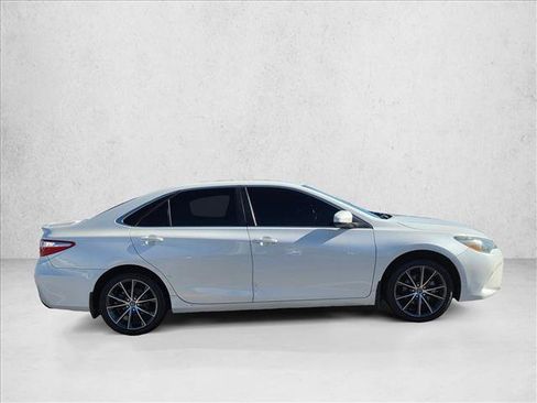 Used 2016 Toyota Camry XSE image 4