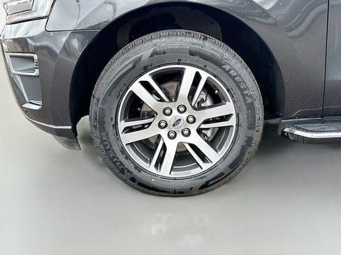 Certified 2022 Ford Expedition Max Limited AWD/4WD image 24