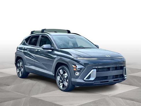 Used 2024 Hyundai Kona SEL FWD image 2