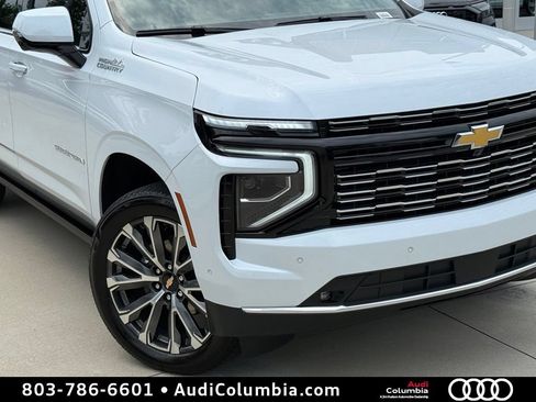Used 2026 Chevrolet Suburban High Country AWD/4WD image 6