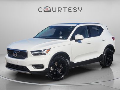 Used 2020 Volvo XC40 T5 Momentum w/ Protection Package Premier