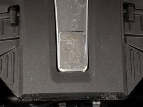 Used 2021 Aston Martin DBX image 57