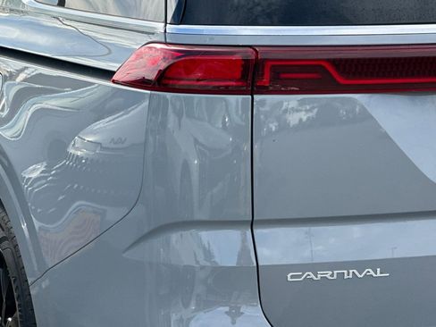 Used 2023 Kia Carnival SX Prestige FWD image 26