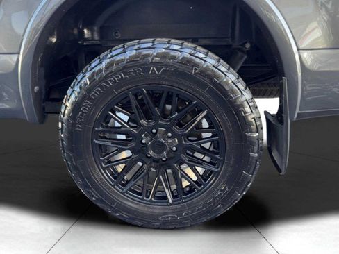 Used 2019 Ford F150 Platinum w/ Equipment Group 701A Luxury image 70