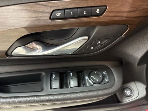 Used 2019 GMC Terrain Denali w/ Advanced Safety Package image 15