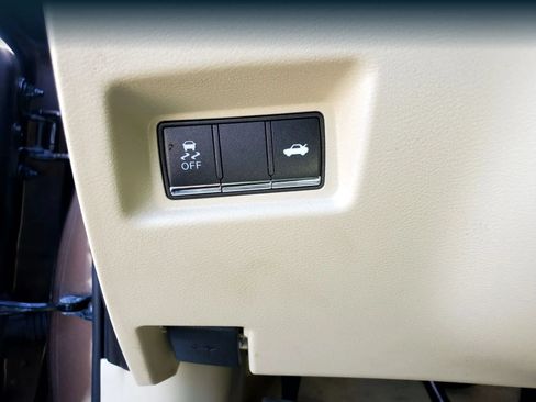 Used 2014 INFINITI Q50 Premium AWD/4WD image 36
