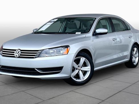 Used 2014 Volkswagen Passat 1.8T Wolfsburg Edition FWD image 1