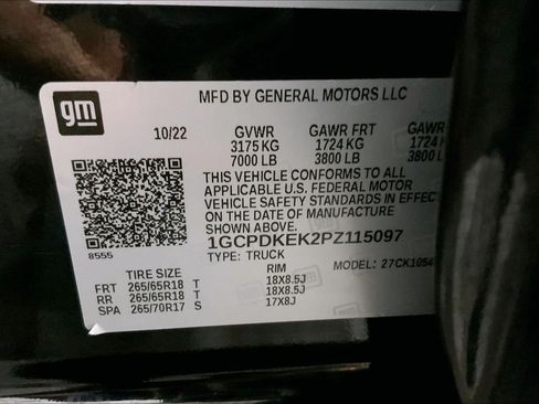 Used 2023 Chevrolet Silverado 1500 LT AWD/4WD image 31