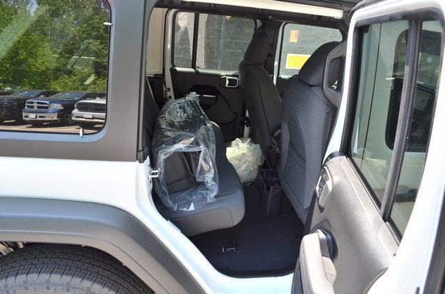 New 2026 Jeep Wrangler Unlimited Sport AWD/4WD image 31
