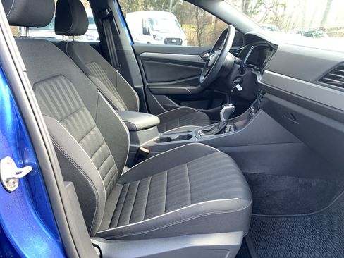 Used 2023 Volkswagen Jetta Sport image 19