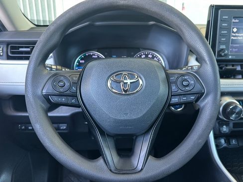 Certified 2021 Toyota RAV4 XLE w/ Convenience Package AWD/4WD image 22