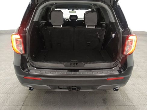Used 2021 Ford Explorer XLT w/ Equipment Group 202A RWD image 29