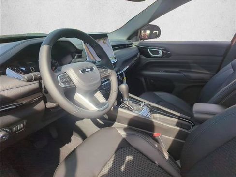 New 2026 Jeep Compass Latitude AWD/4WD image 3