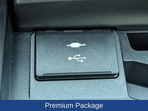 Used 2022 Lexus ES 300h w/ Premium Package image 25