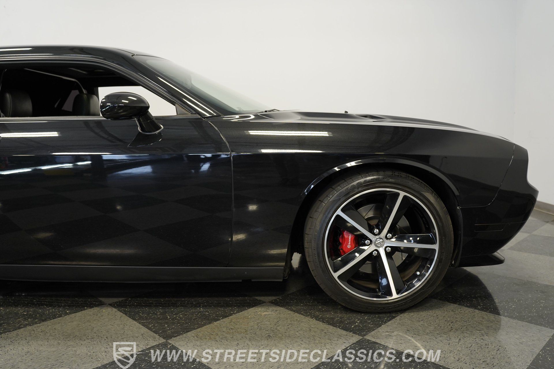 Used 2010 Dodge Challenger SRT8 w/ SRT Option Group II RWD image 33