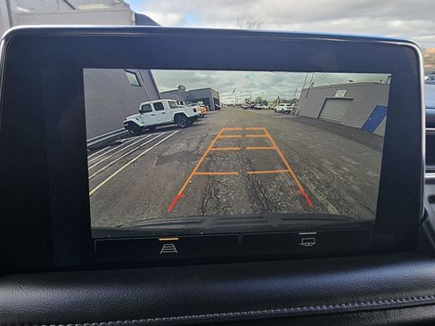 Used 2023 Chevrolet Suburban LT image 27