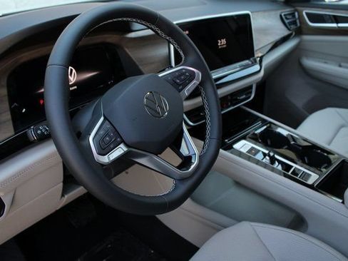 New 2026 Volkswagen Atlas SE AWD/4WD image 2
