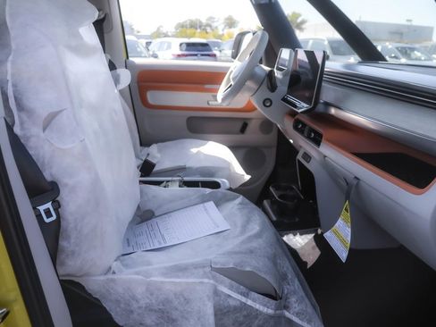 New 2025 Volkswagen ID. Buzz Pro S Plus image 36