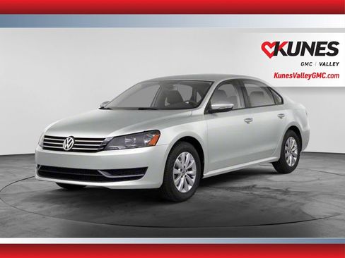 Used 2013 Volkswagen Passat 2.5 S FWD image 1