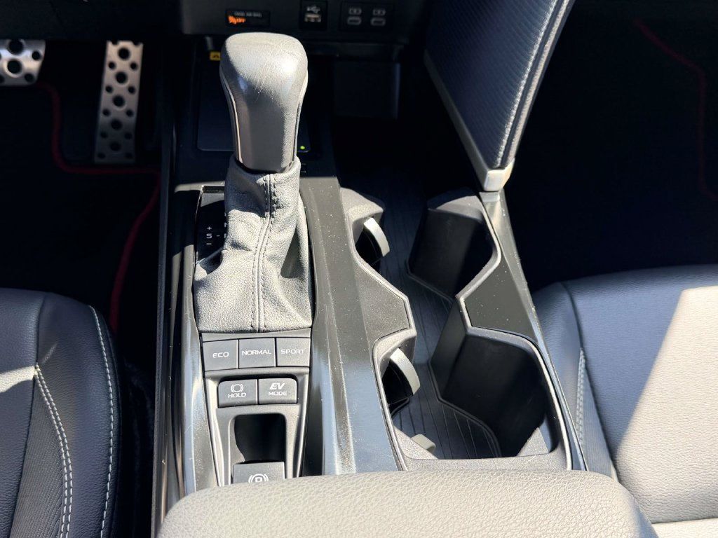 Certified 2025 Toyota Camry SE FWD image 6