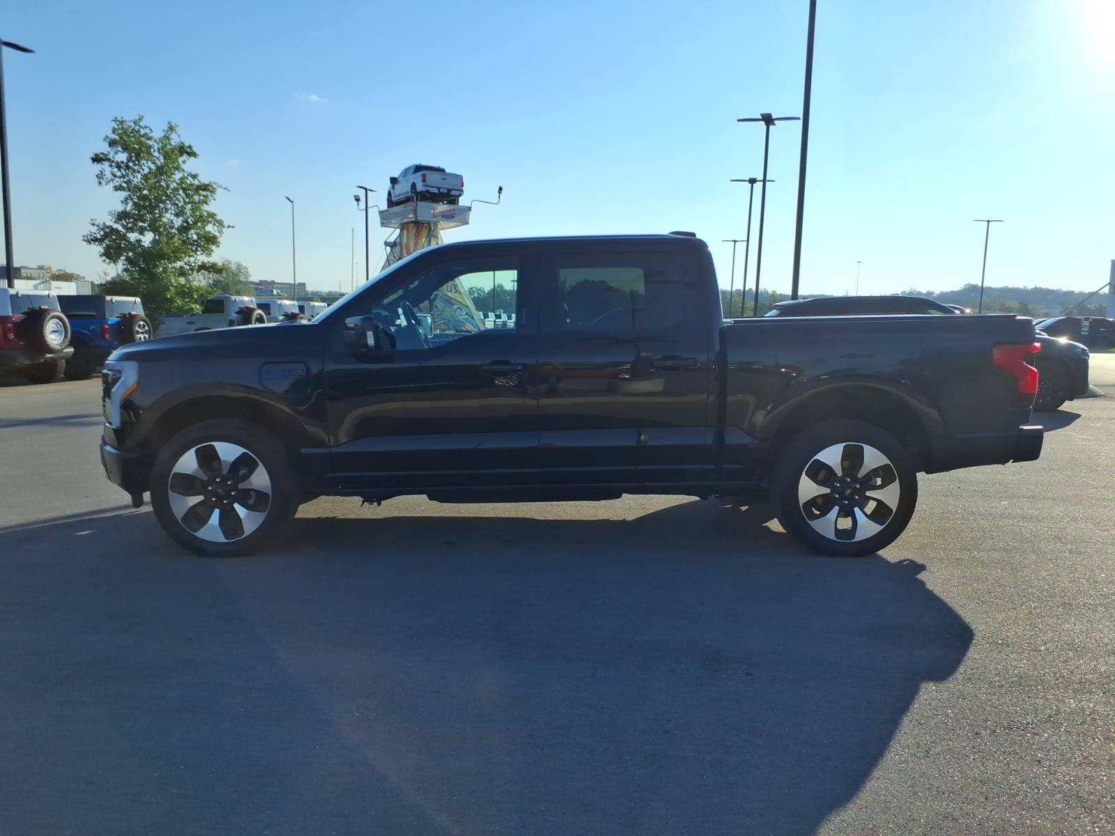 Used 2024 Ford F150 Lightning Platinum AWD/4WD image 6