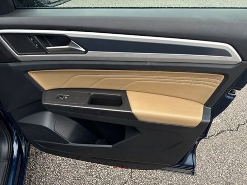 Used 2023 Volkswagen Atlas Cross Sport SE w/ Black Wheel Package image 34