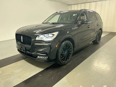 Used 2023 Lincoln Aviator Reserve w/ Equipment Group 201A AWD/4WD image 5