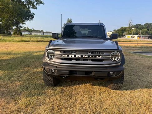 Used 2024 Ford Bronco Big Bend w/ Sasquatch Package AWD/4WD image 2