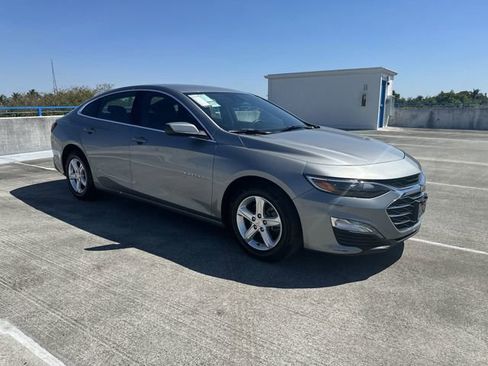 Used 2023 Chevrolet Malibu LT FWD image 34