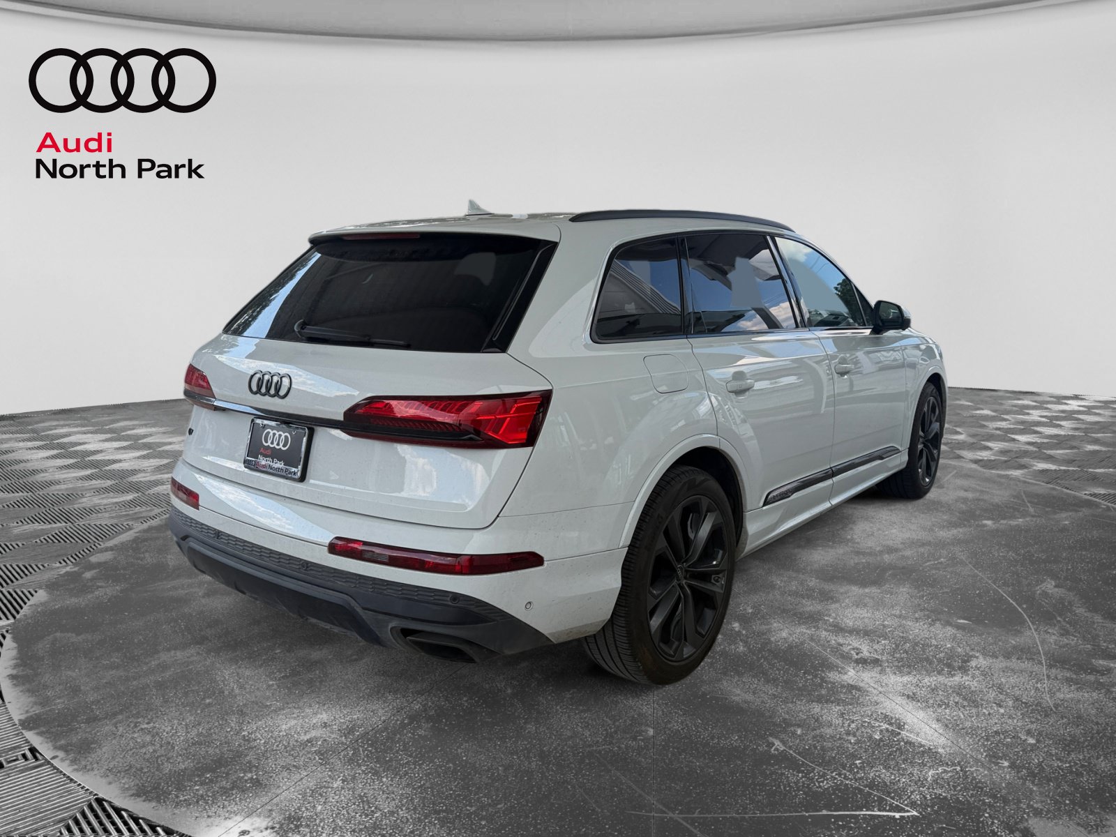 Used 2025 Audi Q7 3.0T Prestige AWD/4WD image 5