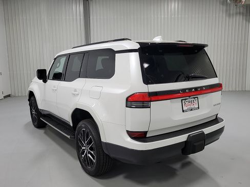 Used 2026 Lexus GX 550 w/ Cold Area Package AWD/4WD image 6