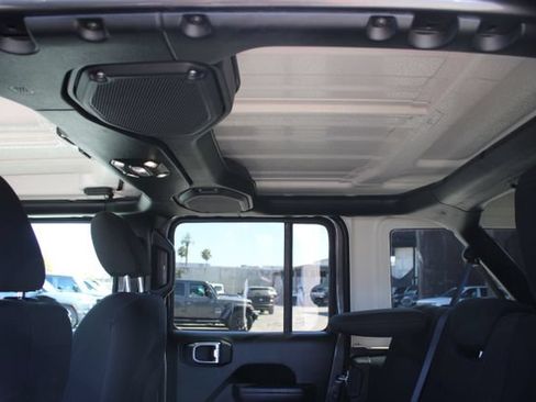 Used 2022 Jeep Wrangler Unlimited Sport AWD/4WD image 37