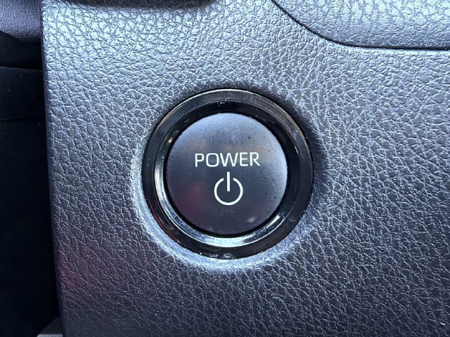 Used 2025 Toyota Camry LE FWD image 19