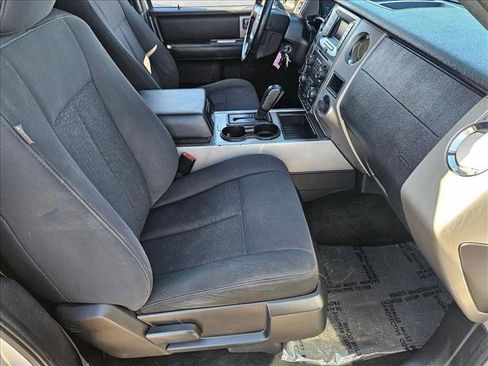 Used 2017 Ford Expedition EL XLT image 18