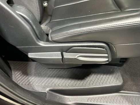 Used 2024 Ford Expedition Max XLT AWD/4WD image 40