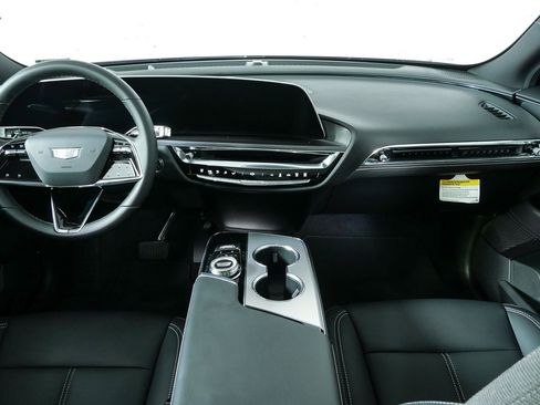 Certified 2024 Cadillac Lyriq Tech RWD image 19