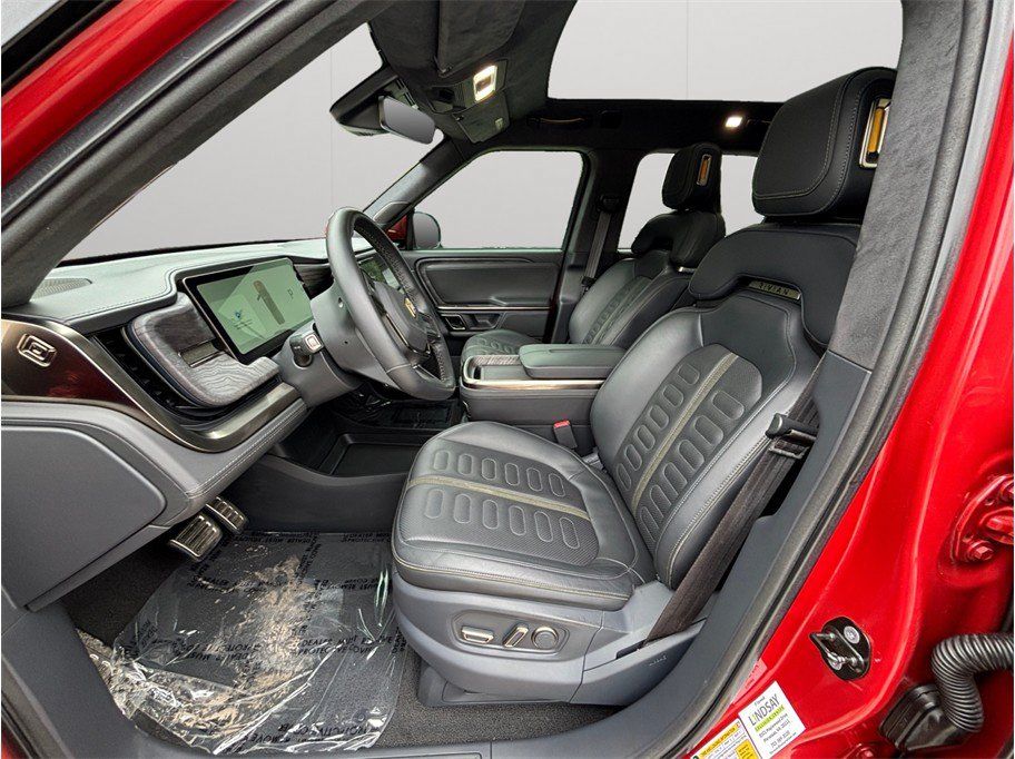 Used 2022 Rivian R1T Adventure AWD/4WD image 2