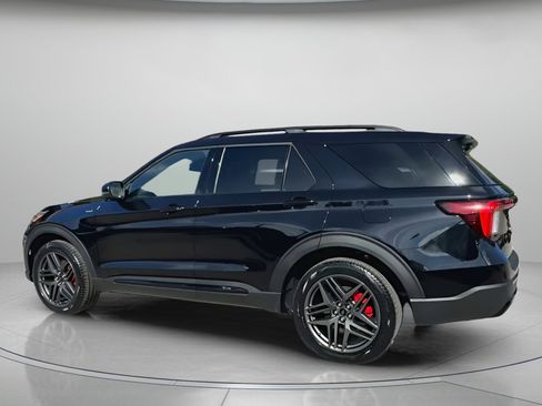 New 2026 Ford Explorer ST-Line w/ ST-Line Street Pack image 19