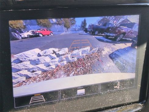 Used 2020 Chevrolet Traverse LT w/ Driver Confidence II Package image 15