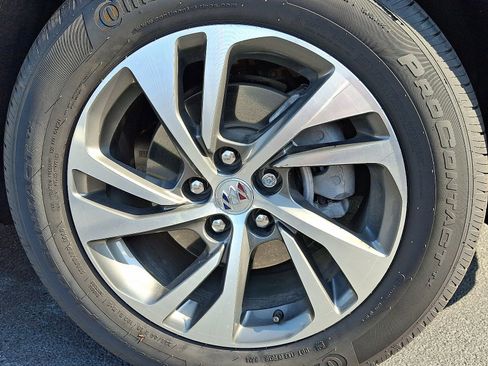 Used 2023 Buick Envision Essence image 8