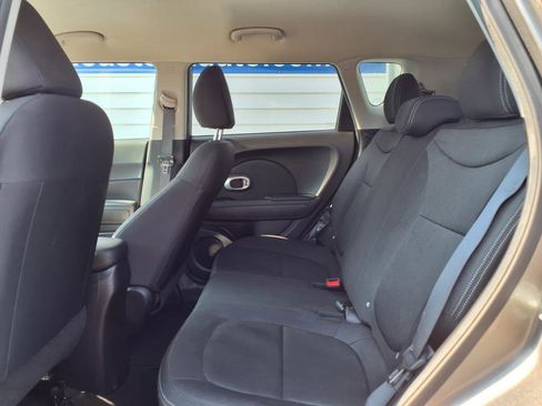 Used 2015 Kia Soul image 8