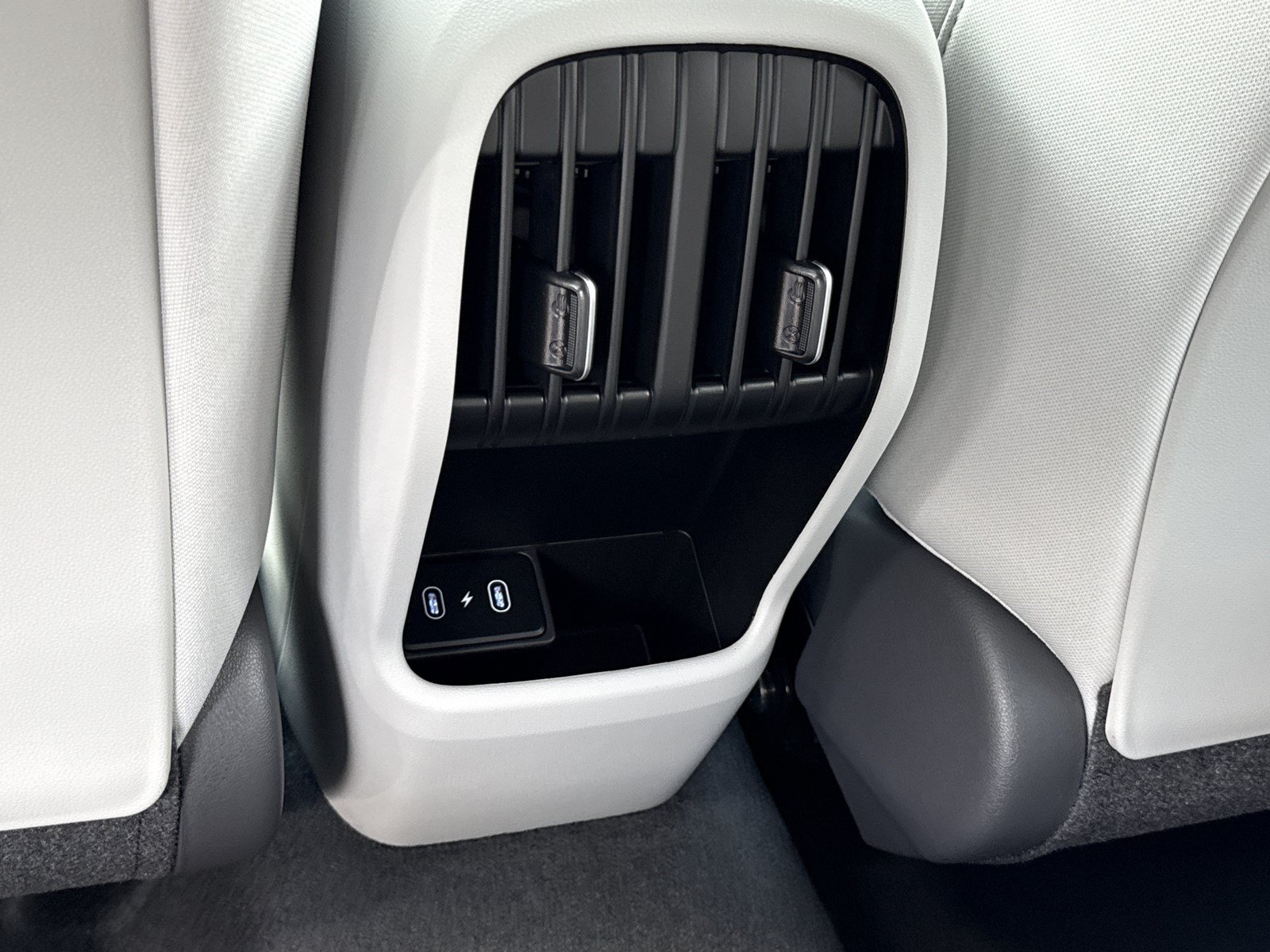 New 2027 Hyundai Kona SEL Sport FWD image 13