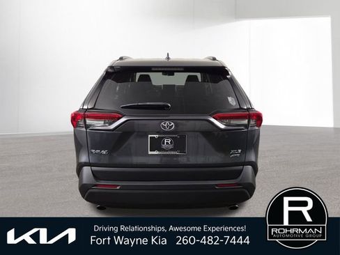 Used 2019 Toyota RAV4 XLE Premium w/ All Weather Liner Package image 8