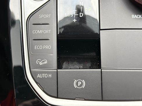 Used 2024 BMW X4 xDrive30i w/ Premium Package AWD/4WD image 11