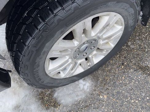 Used 2011 Ford F150 Platinum image 5